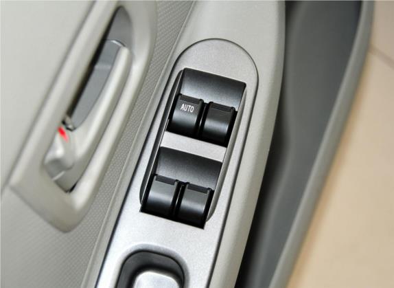 夏利N5 2013款 1.3L 手动豪华气囊型 车厢座椅   门窗控制