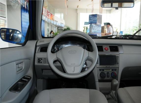 夏利N5 2013款 1.3L 手动豪华型 中控类   驾驶位