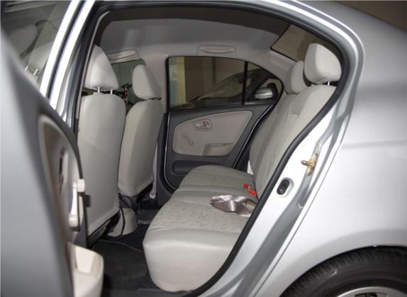 夏利N5 2014款 1.0L 手动舒适型 车厢座椅   后排空间