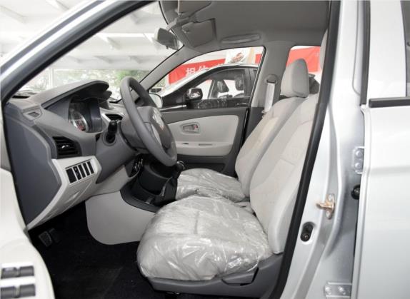 夏利N5 2014款 1.3L 手动标准型 车厢座椅   前排空间