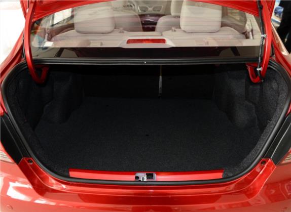 夏利N5 2014款 1.3L 手动舒适型 车厢座椅   后备厢