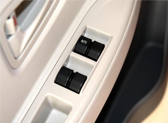 夏利N5 2014款 1.3L 手动舒适型 车厢座椅   门窗控制