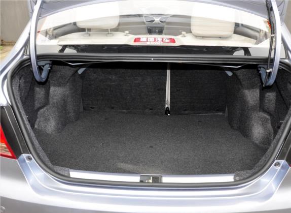 夏利N5 2014款 1.3L 手动豪华型 车厢座椅   后备厢