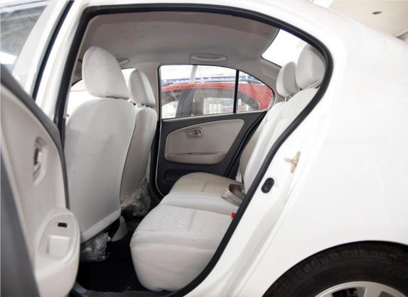 夏利N5 2014款 1.3L 手动智能节油豪华型 车厢座椅   后排空间