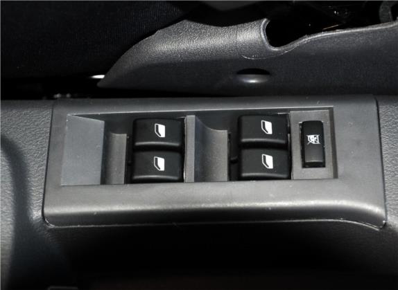 威志V2 2010款 1.3L 手动舒适型 车厢座椅   门窗控制