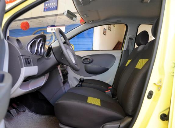威志V2 2010款 1.3L 手动豪华型 车厢座椅   前排空间