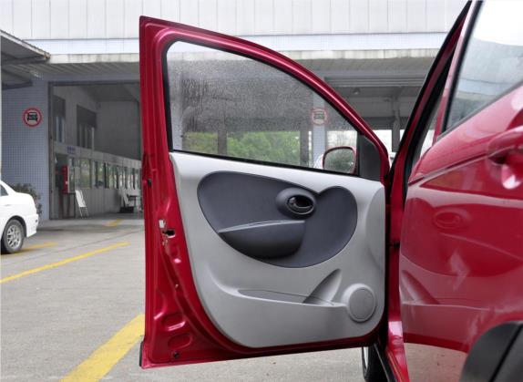 威志V2 2012款 CROSS 1.3L 手动豪华型 车厢座椅   前门板