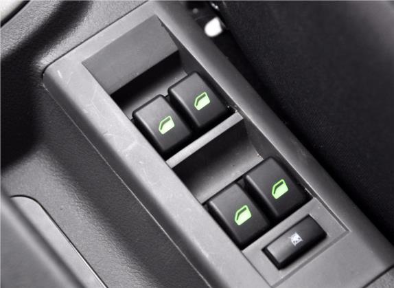 威志V2 2012款 CROSS 1.3L 手动豪华型 车厢座椅   门窗控制