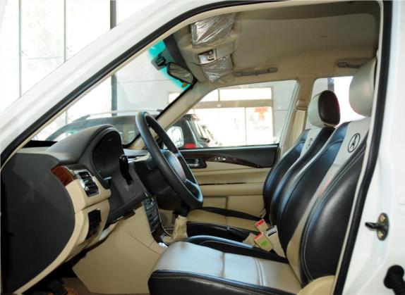 野马F10 2011款 1.5L 豪华型 车厢座椅   前排空间