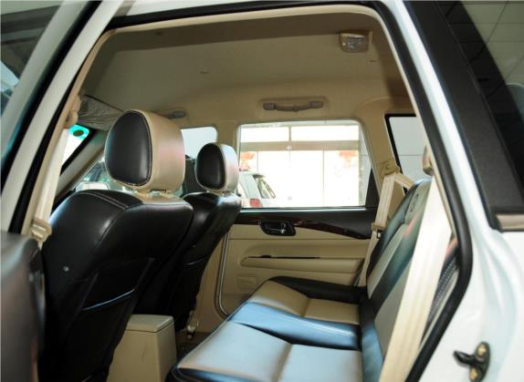 野马F10 2011款 1.5L 豪华型 车厢座椅   后排空间