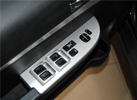 野马F12 2012款 1.5L 手动 车厢座椅   门窗控制