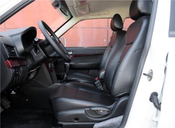 野马F12 2014款 1.5L 手动 车厢座椅   前排空间