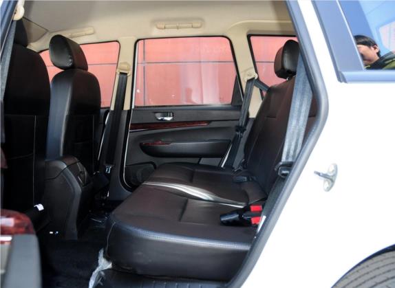 野马F12 2014款 1.5L 手动 车厢座椅   后排空间