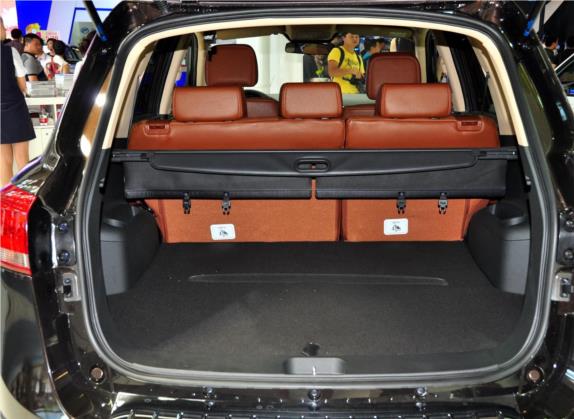 野马T70 2015款 1.8T CVT睿智型 车厢座椅   后备厢