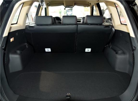 野马T70 2015款 1.8L 手动舒适型 车厢座椅   后备厢