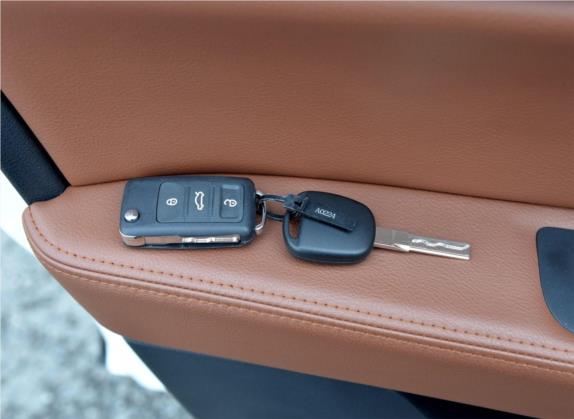 野马T70 2015款 1.8L 手动豪华型 其他细节类   钥匙