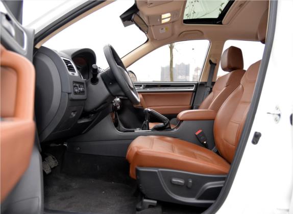 野马T70 2015款 1.8L 手动豪华型 车厢座椅   前排空间