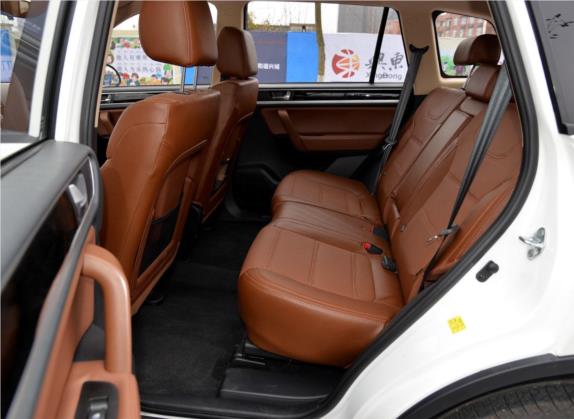 野马T70 2015款 1.8L 手动豪华型 车厢座椅   后排空间