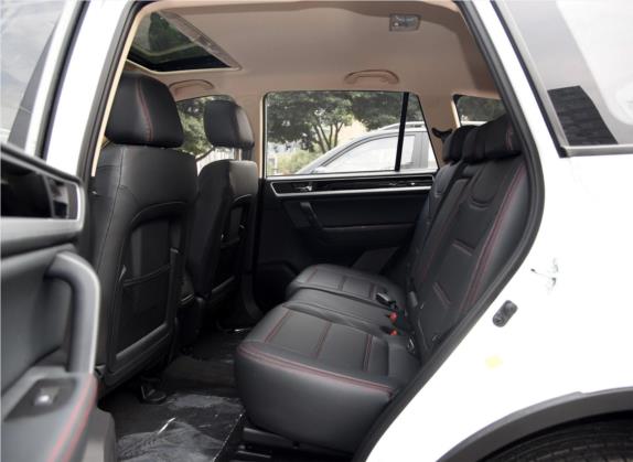 野马T70 2015款 改款 1.8L 手动精英型 车厢座椅   后排空间