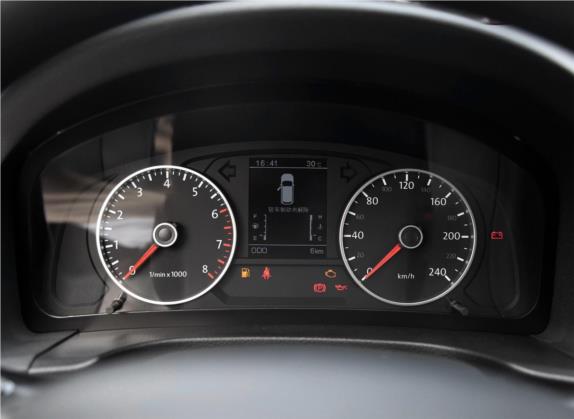 野马T70 2015款 改款 1.8L 手动精英型 中控类   仪表盘