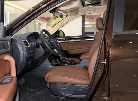 野马T70 2015款 改款 1.8T CVT优雅型 车厢座椅   前排空间
