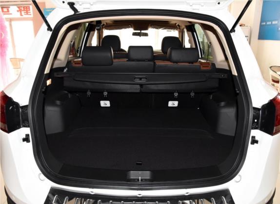 野马T70 2016款 1.8L 手动精英型 车厢座椅   后备厢