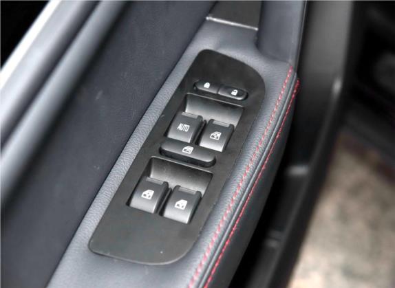 野马T70 2016款 1.8L 手动舒适型 车厢座椅   门窗控制