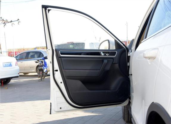 野马T70 2016款 1.8T CVT优雅型 车厢座椅   前门板