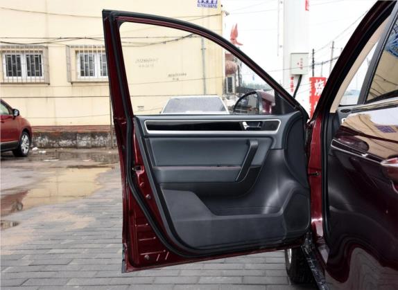 野马T70 2016款 1.8T CVT进取型 7座 车厢座椅   前门板