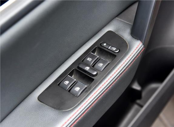 野马T70 2016款 1.8T CVT进取型 7座 车厢座椅   门窗控制