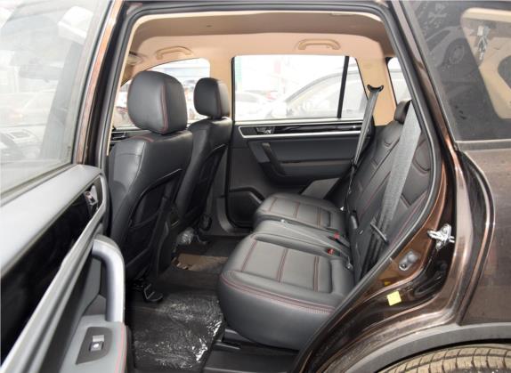 野马T70 2016款 升级版 1.8L 手动舒适型 车厢座椅   后排空间