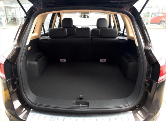 野马T70 2016款 升级版 1.8L 手动舒适型 车厢座椅   后备厢