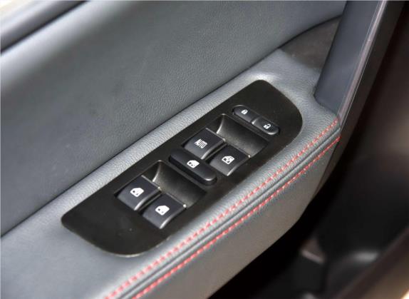 野马T70 2016款 升级版 1.8L 手动精英型 车厢座椅   门窗控制