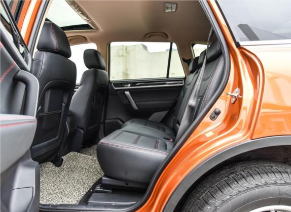 野马T70 2016款 升级版 1.5T 手动豪华型 车厢座椅   后排空间