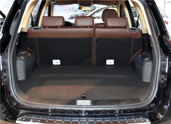 野马T70 2017款 T70S 运动版 1.5T 手动领先型 车厢座椅   后备厢
