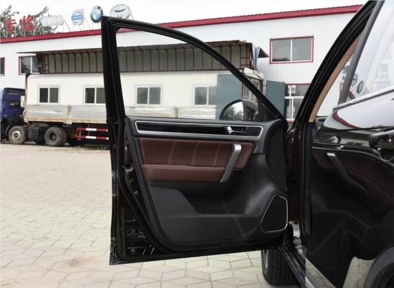 野马T70 2017款 T70S 运动版 1.5T 手动精英型 车厢座椅   前门板