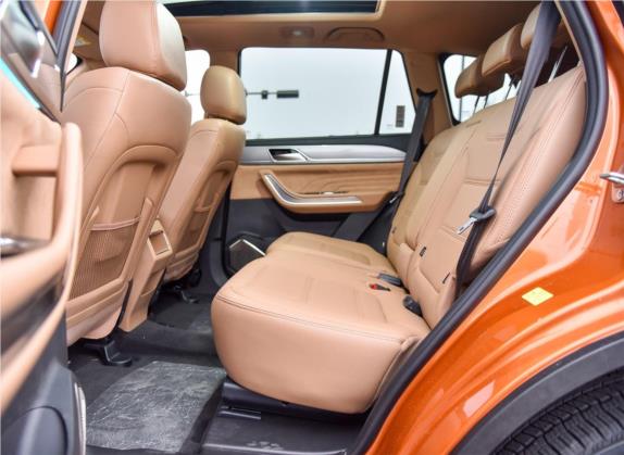 野马T80 2017款 1.5T 手动炫酷版 车厢座椅   后排空间