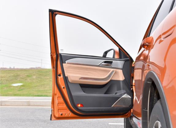 野马T80 2017款 1.5T 手动炫酷版 车厢座椅   前门板