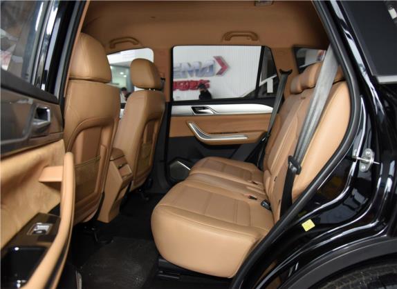野马T80 2017款 1.5T 手动炫乐版 车厢座椅   后排空间