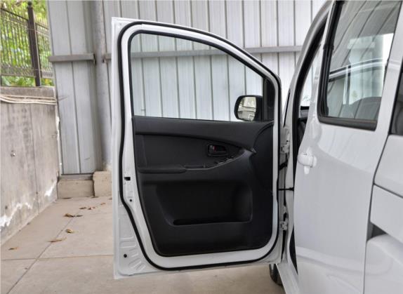 斯派卡 2020款 1.5L 手动舒适型 车厢座椅   前门板