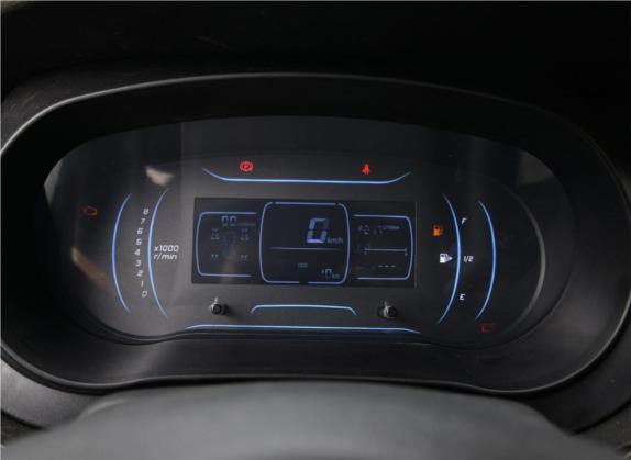 斯派卡 2020款 1.5L 手动精英型 中控类   仪表盘