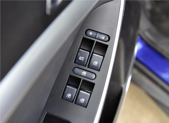 博骏 2019款 1.5T CVT豪华型 车厢座椅   门窗控制