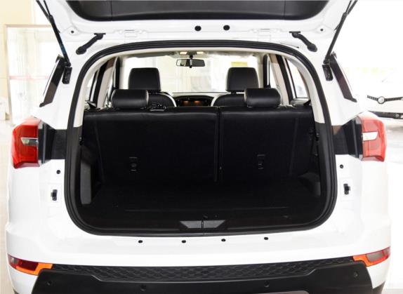 博骏 2019款 1.5L 手动精英型 车厢座椅   后备厢