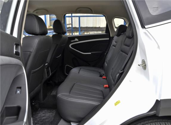 博骏 2019款 性能版 1.5T 手动炫动型 车厢座椅   后排空间