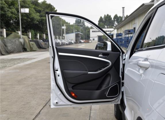 博骏 2019款 性能版 1.5T 手动炫动型 车厢座椅   前门板