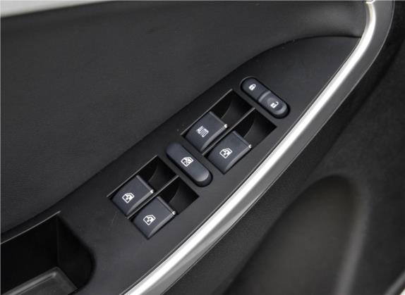 博骏 2019款 性能版 1.5T 手动炫动型 车厢座椅   门窗控制