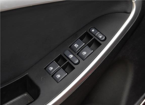 博骏 2019款 性能版 1.5T 手动耀动型 车厢座椅   门窗控制