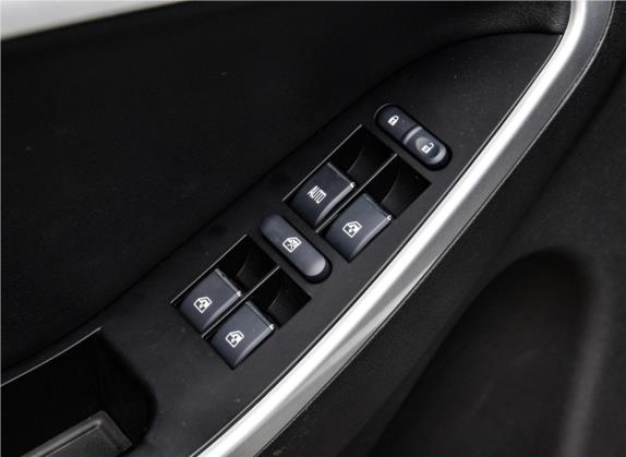 博骏 2020款 运动版 1.5T CVT精英型 车厢座椅   门窗控制
