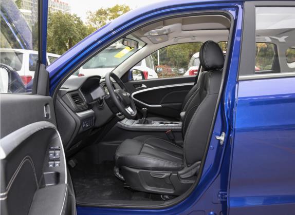 博骏 2021款 改款 运动版 1.5L 手动冠军版 车厢座椅   前排空间