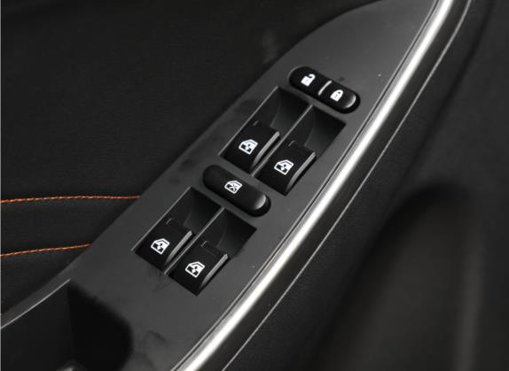 博骏 2022款 1.5L CVT豪华型 车厢座椅   门窗控制